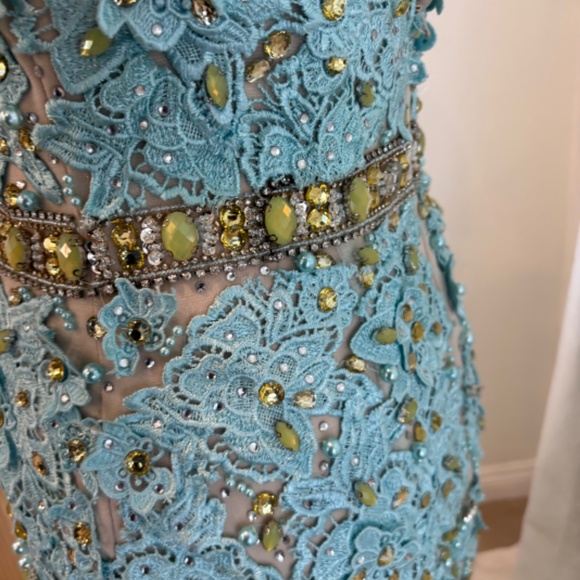 Evening gown - Picture 5 of 9